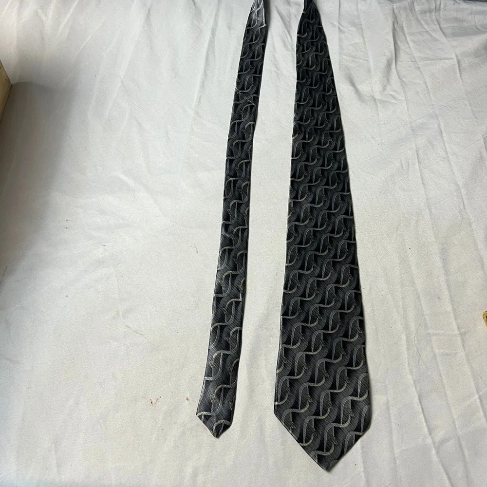 Zylos Gold George Machado 100% Imported Silk Abstract Geometric‎ Pattern Necktie
